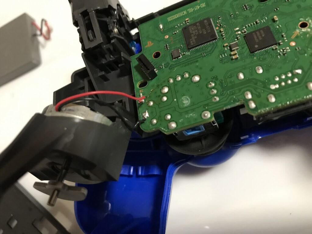 PS4コントローラー 振動モーター　配線
